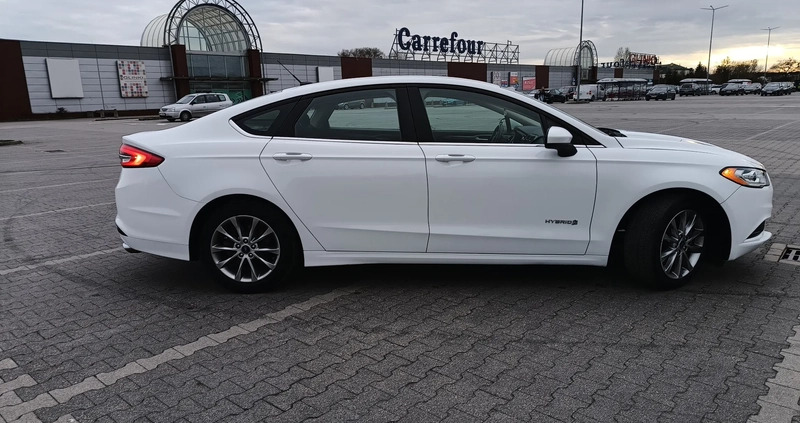 Ford Mondeo cena 69900 przebieg: 179477, rok produkcji 2017 z Bydgoszcz małe 92